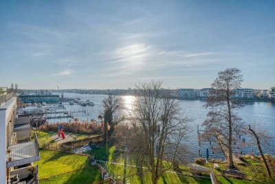 Weitläufiger Wasserblick: 4 Zimmer mit großer Dachterrasse – bezugsfertig