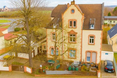 ** Mehrfamilienhaus mit Mischnutzungschance **