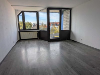 2-Zi.-Wohnung mit 2 Balkonen in zentraler Lage.
