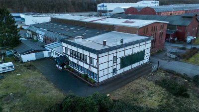 Attraktive Immobilien am selben Standort zu vermieten – Wohnung, Büro und Gewerbe-/Industriehalle!