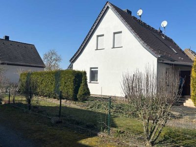 Charmante Doppelhaushälfte mit Garten