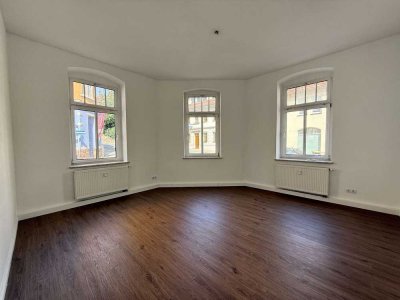 Großzügige helle 3-Raumwohnung mit Stellplatz zu vermieten