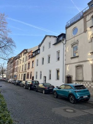 Attraktives Mehrfamilienhaus mit 6 Wohneinheiten in Bestlage von Offenbach am Main