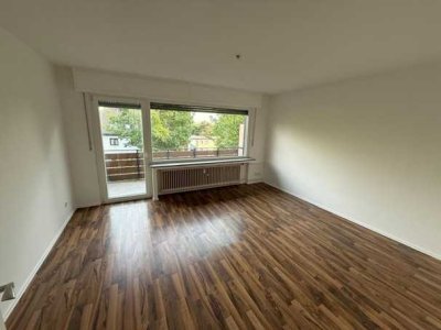 Charmante Etagenwohnung mit Balkon und Garage