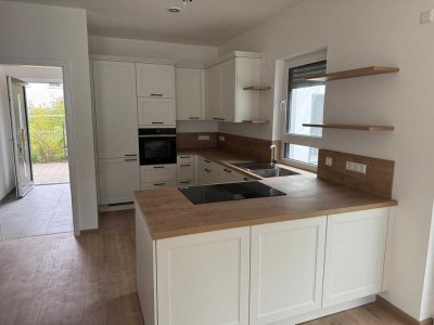 Neubau Erstbezug! moderne DHH mit EBK in Erding