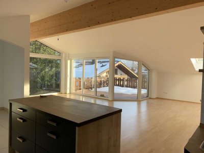 Wunderschöne Luxus- Dachgeschosswohnung in Murnau