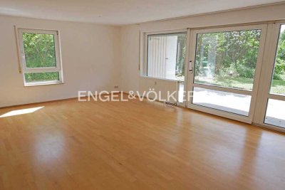 Gepflegte Eigentumswohnung mit Terrasse und Tiefgarage • sofort verfügbar