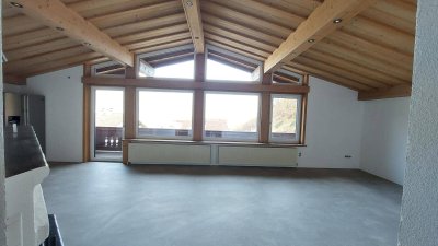 Wunderschöne helle Dachgeschosswohnung in Inzing