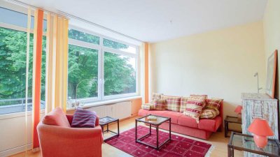 Grüne Oase: Sonnige 2 ZI. Wohnung mit großem Balkon, privatem Stellplatz & Naturblick