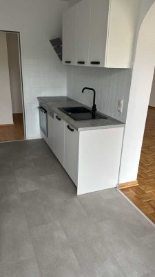 Helle 3-Zimmer-Wohnung (74 m²) mit Sonnenbalkon & Fahrstuhl in Kurparknähe