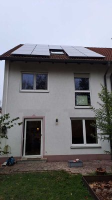 DHH in Bayreuth am Fuße des roten Hügels