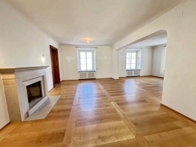 Kaigasse - Exquisite 4-Zi.-Wohnung mit Innenhofterrasse und Kamin