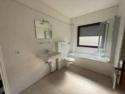 Großzügige 3 Zimmer Wohnung in zentraler Lage