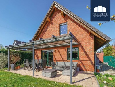 Massiv gebaut, gut ausgestattet. Einfamilienhaus mit Kamin, Klimaanlage & Südgarten