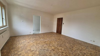 4-Zi-Wohnung in Schwaz mit Balkon – Renovierungschance!