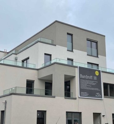 2-Zimmer-Wohnung mit großem Balkon und Küchenzeile!