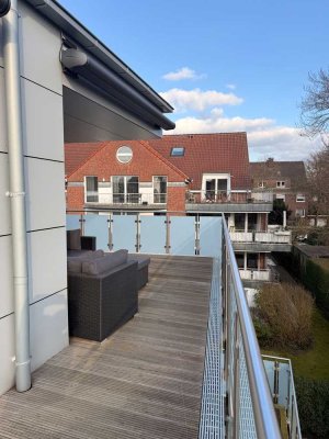 Exklusive 89 m² - 2 Zi.-Whng. - teilmöbliert - mit Aufzug - EBK., Loggia, Sauna, Kamin u. Stellpl. !