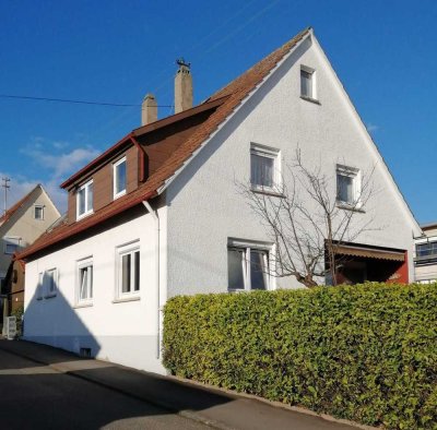 Einfamilienhaus mit sonnigem Garten
