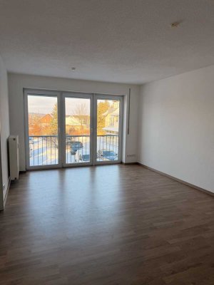 Große Familienfreundliche Wohnung mit EBK und schneller Anbindung zur Autobahn
