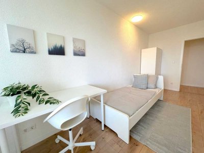 Charmantes WG-Zimmer mit Balkon & Weitblick in Hattersheim am Main - Frankfurt !