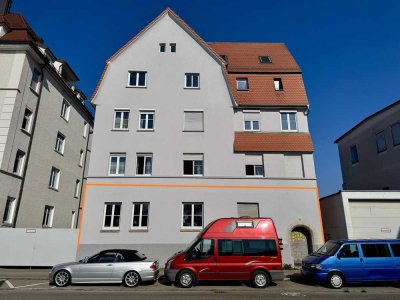 Vermietete und großzügige 4-Zimmer Wohnung in zentraler Lage in der Ulmer Oststadt!