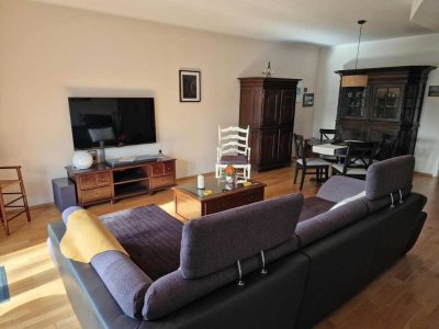 ***FÜR KURZENTSCHLOSSENE*** Bis 24.12. voll möbliert möglich. Luxuswohnung