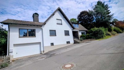 Exklusive, gepflegte 3-Raum-EG-Wohnung mit gehobener Innenausstattung mit EBK in Bad Münstereifel