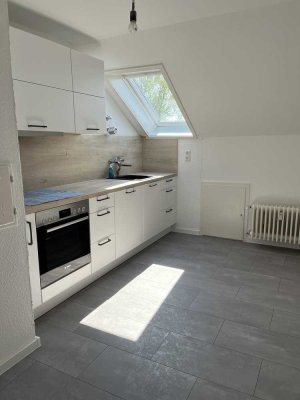 3-Zimmer-Dachgeschosswohnung mit Einbauküche in Göppingen