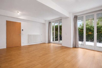 *frisch renoviert* Barrierefreie EG-Wohnung mit großer Terrasse I bezugsfrei