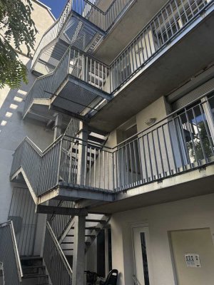 Attraktive 5-Zimmer-Wohnung im Herzen von Karlsruhe / 3 STÜCK
