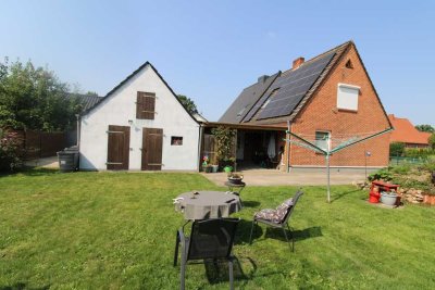Muckelige, individuelle Doppelhaushälfte - 
Photovoltaik und Wallbox schon vorhanden!