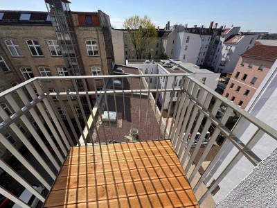 Berliner Allee: ERSTBEZUG im NEUBAU - ab SOFORT: 1,5-Zi-Whg, VHS 1.OG, Gartenblick - BALKON