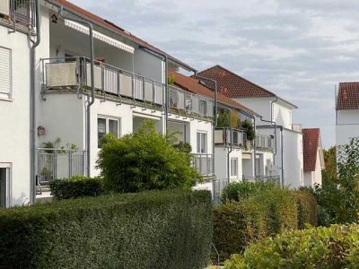 Friedrichsdorf-Römerhof, großz. 3-Zi.-DG-Maisonette 103 qm Wfl., hell und modern € 1.190,00 + UKT