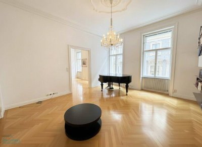 STILVOLLE INNENSTADTWOHNUNG BEIM GRABEN