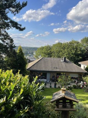 Geräumiges und gepflegtes 6-Zimmer-Haus in Wuppertal Barmen