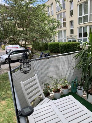 Helle, geräumige, moderne 2-Zimmer-Wohnung mit Balkon-KÜCHE KOMPLETT-Düsseldorf-Hassels