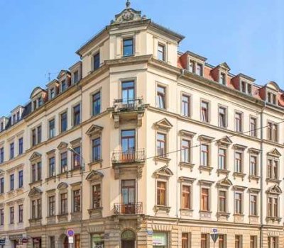 Ab sofort: 2-Zimmer-Altbau-Wohnung mit besonderem Flair