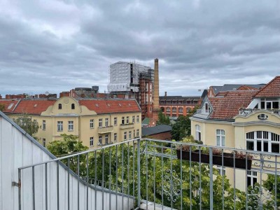 U9 und S1 vor der Tür, Ruhe auf der Dachterrasse - und das in Friedenau
