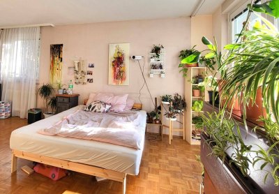 "Preisreduziert" ZENTRALE GELEGENE 3-4 ZIMMER EIGENTUMSWOHNUNG MIT LOGGIA UND GEMEINSCHAFTSPOOL