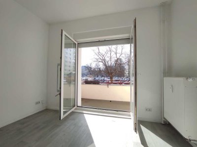 Charmante Altbauwohnung mit Südbalkon und Keller - 0172-3261193