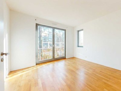 Sofort bezugsfreie 5-Zimmer-Terrassenwohnung mit Garten und Wasserblick