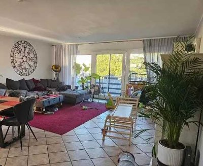 Geschmackvolle, gepflegte 4-Zimmer-Wohnung mit Balkon in Bonn