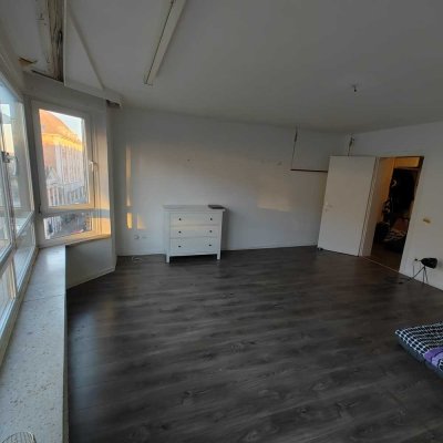 Top Lage, Aufzug, Balkon, Hanglage, hoher Sanierungsstand, PEV 51,3 kWh, Leerstand + provisionsfrei