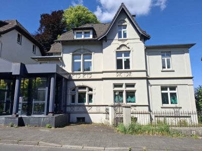 Elegante Villa zur Miete – Wohnen und Arbeiten in besonderem Ambiente
