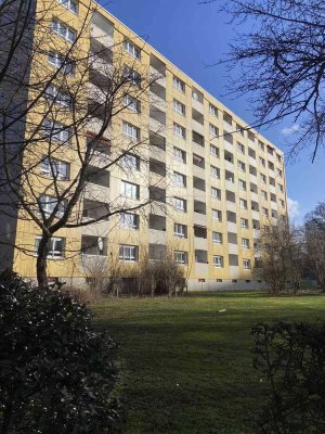 Schöne Wohnung sucht Mieter: weitläufige 3,5-Zimmer-Wohnung