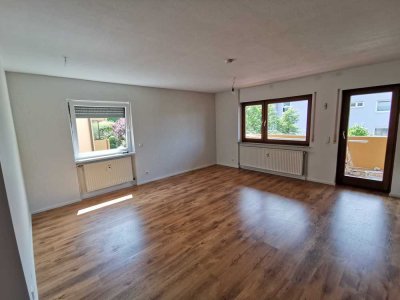 Helle, gehobene, zentrumsnahe 3,5 Zimmer Wohnung in Esslingen Hegensberg