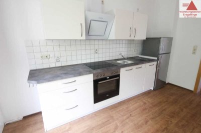 Großzügige 2-Raum-Wohnung mit Balkon & Einbauküche