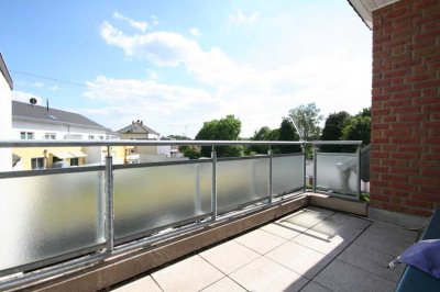 **Sehr schöne 3-Zimmer Maisonettewohnung mit Balkon in Zentrumsnähe**