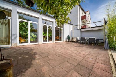 Exklusives Stadthaus mit sonniger Terrasse in Augsburg-Lechhausen zu verkaufen!