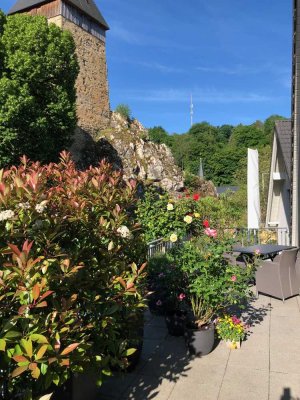 Luxuswohnung mit Burgblick in Top-Zustand